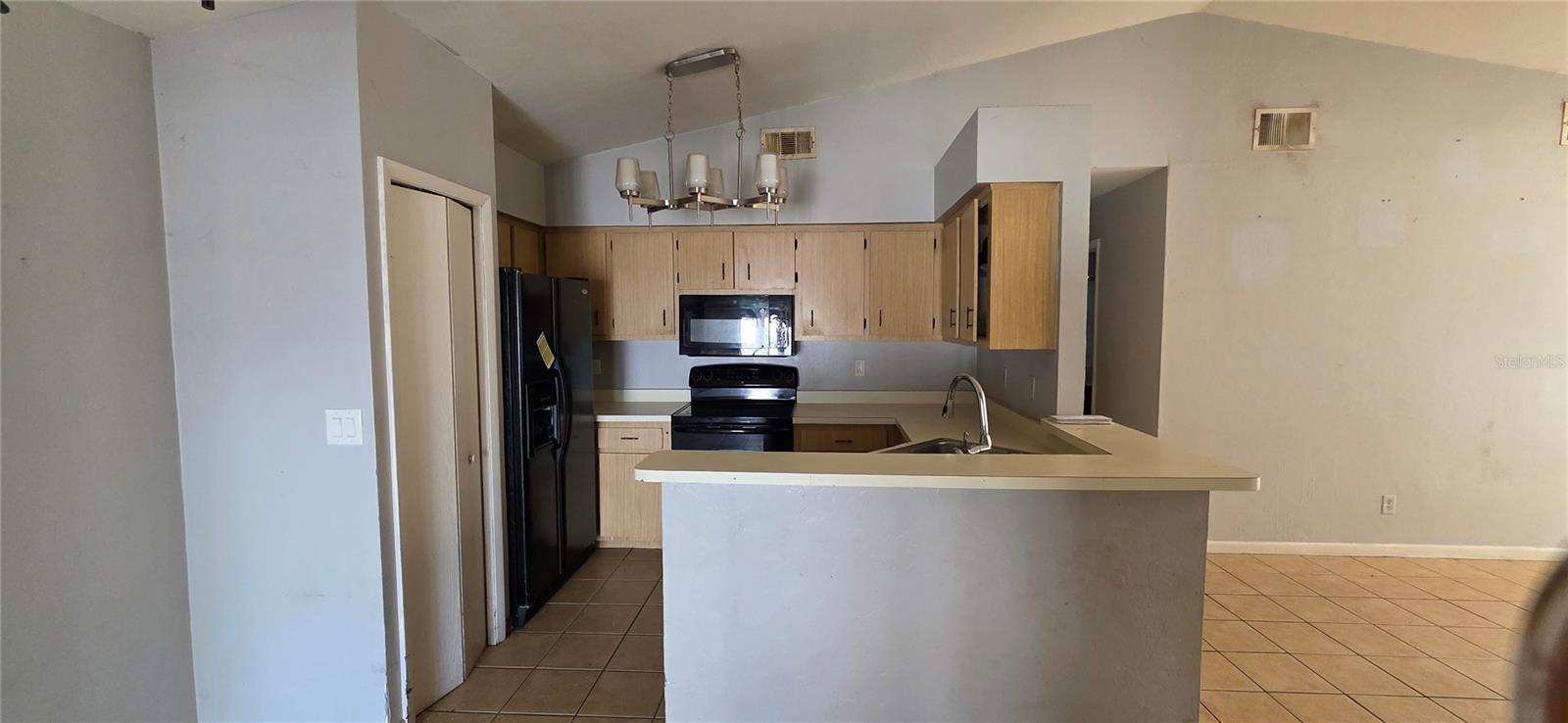 FOX HOLLOW - Residential