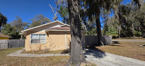 Photo of 721 NE 26th Street, Ocala, FL 34470 (MLS # OM720154)