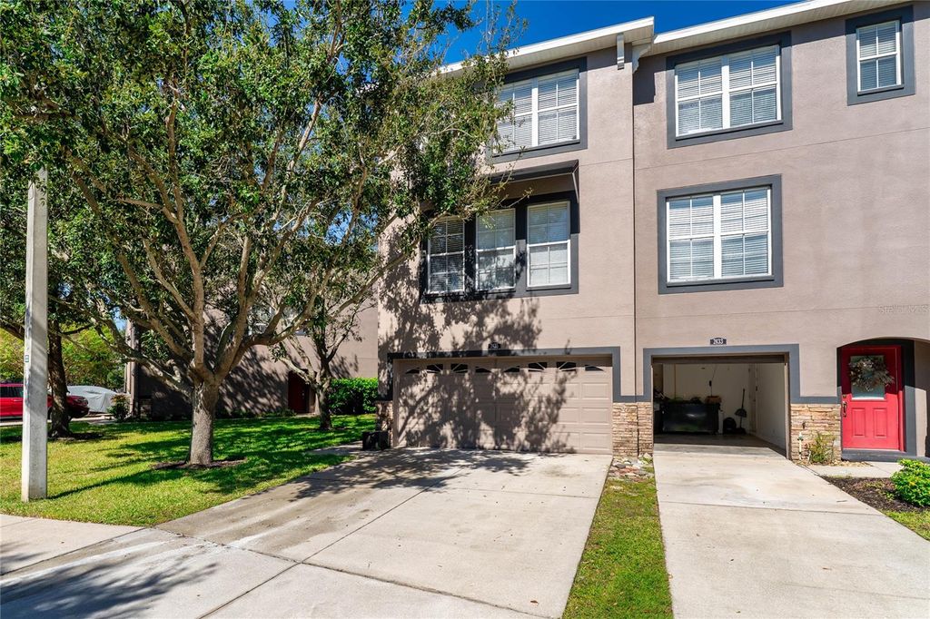 Photo of 2435 Lexington Oak Drive, Brandon, FL 33511 (MLS # TB8441196)
