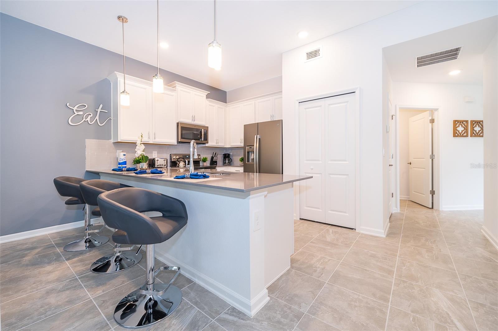 CHAMPIONSGATE CONDO 4 PH 24 - Residential Lease