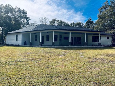 A home in HIGH SPRINGS