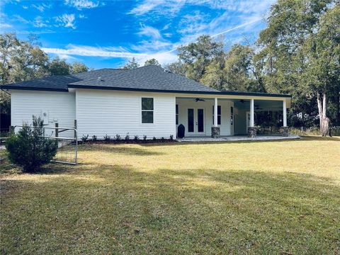 A home in HIGH SPRINGS