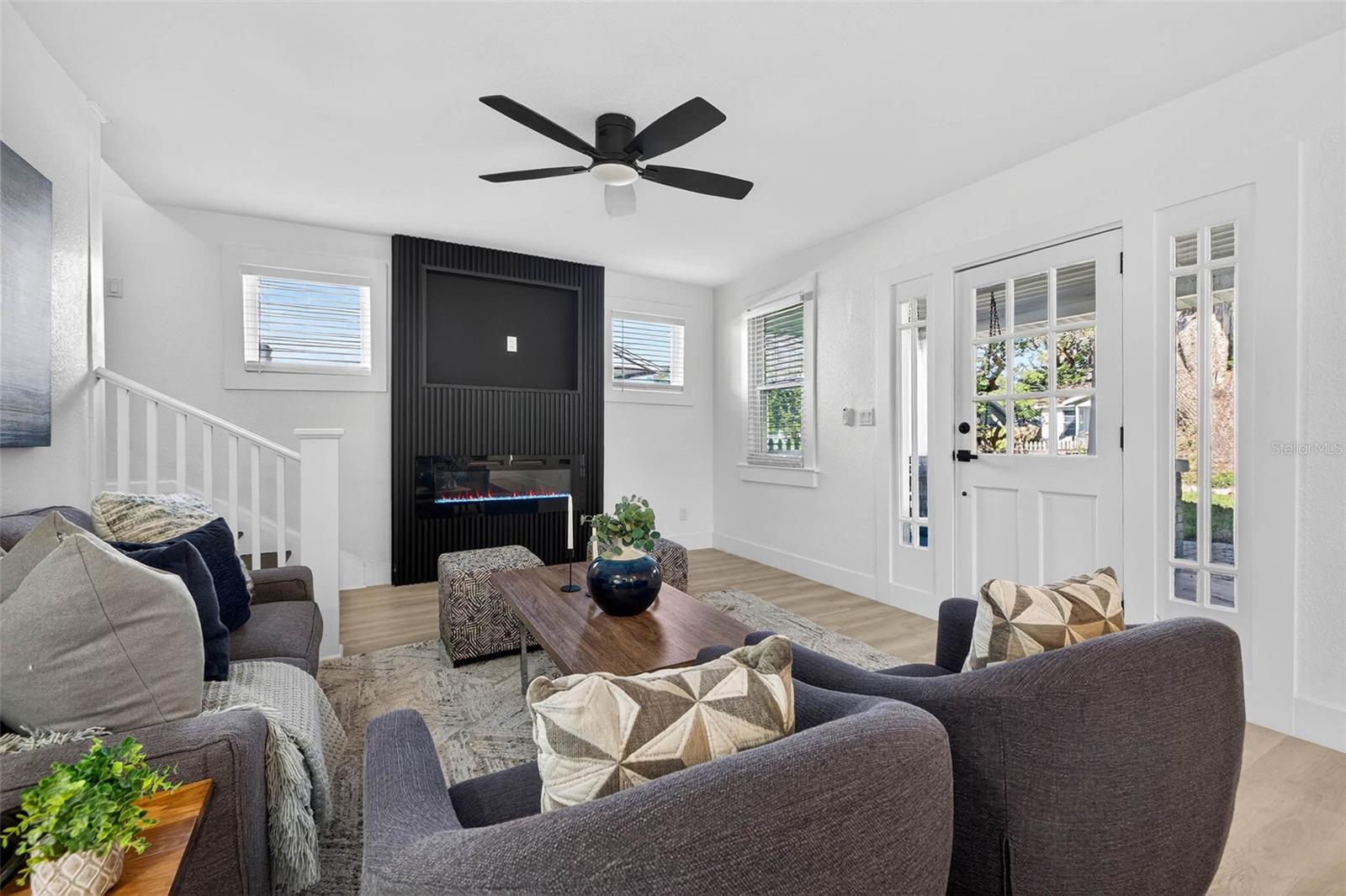 109 E LAMBRIGHT STREET