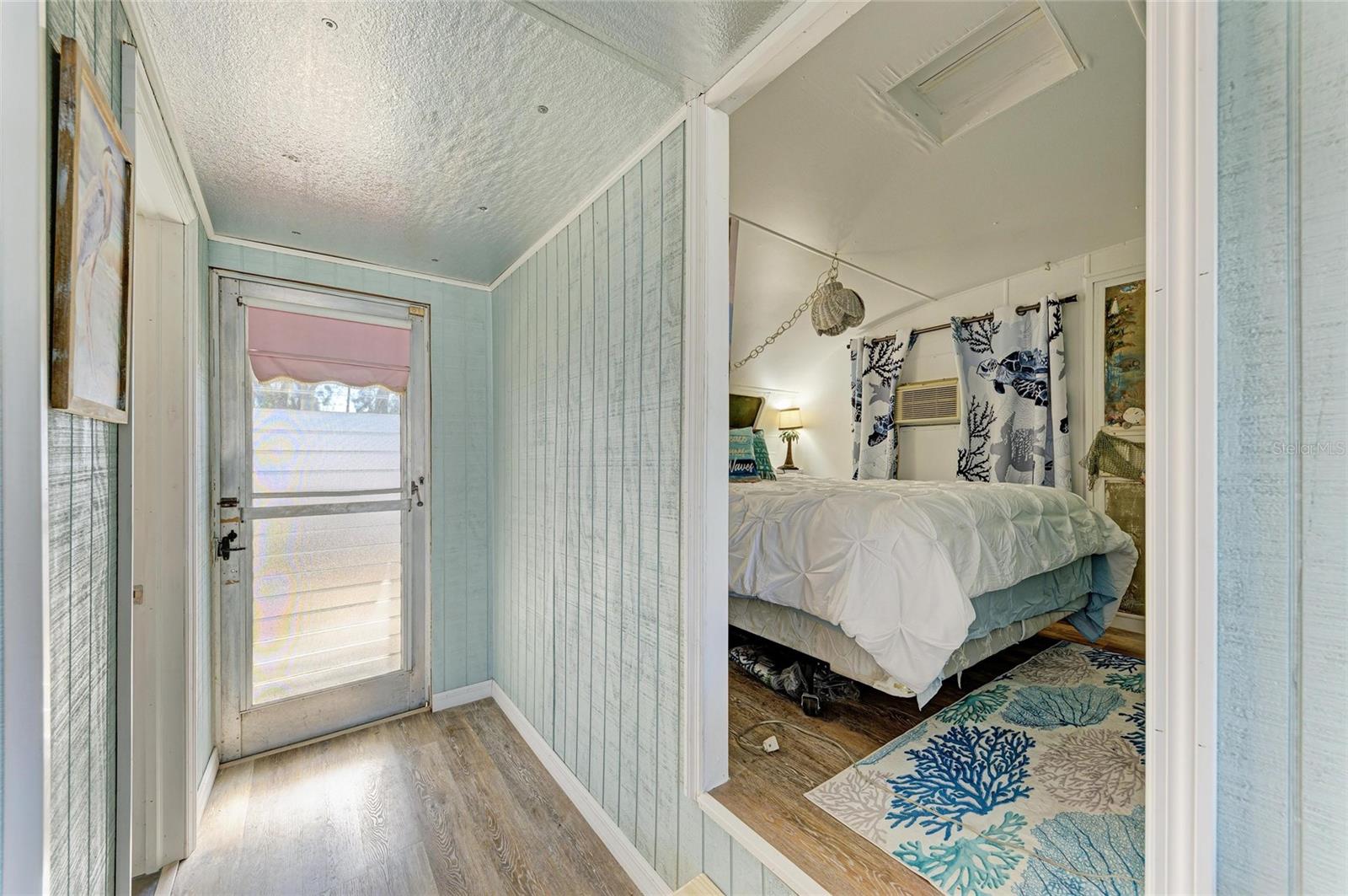 SUNNY SHORES - Residential