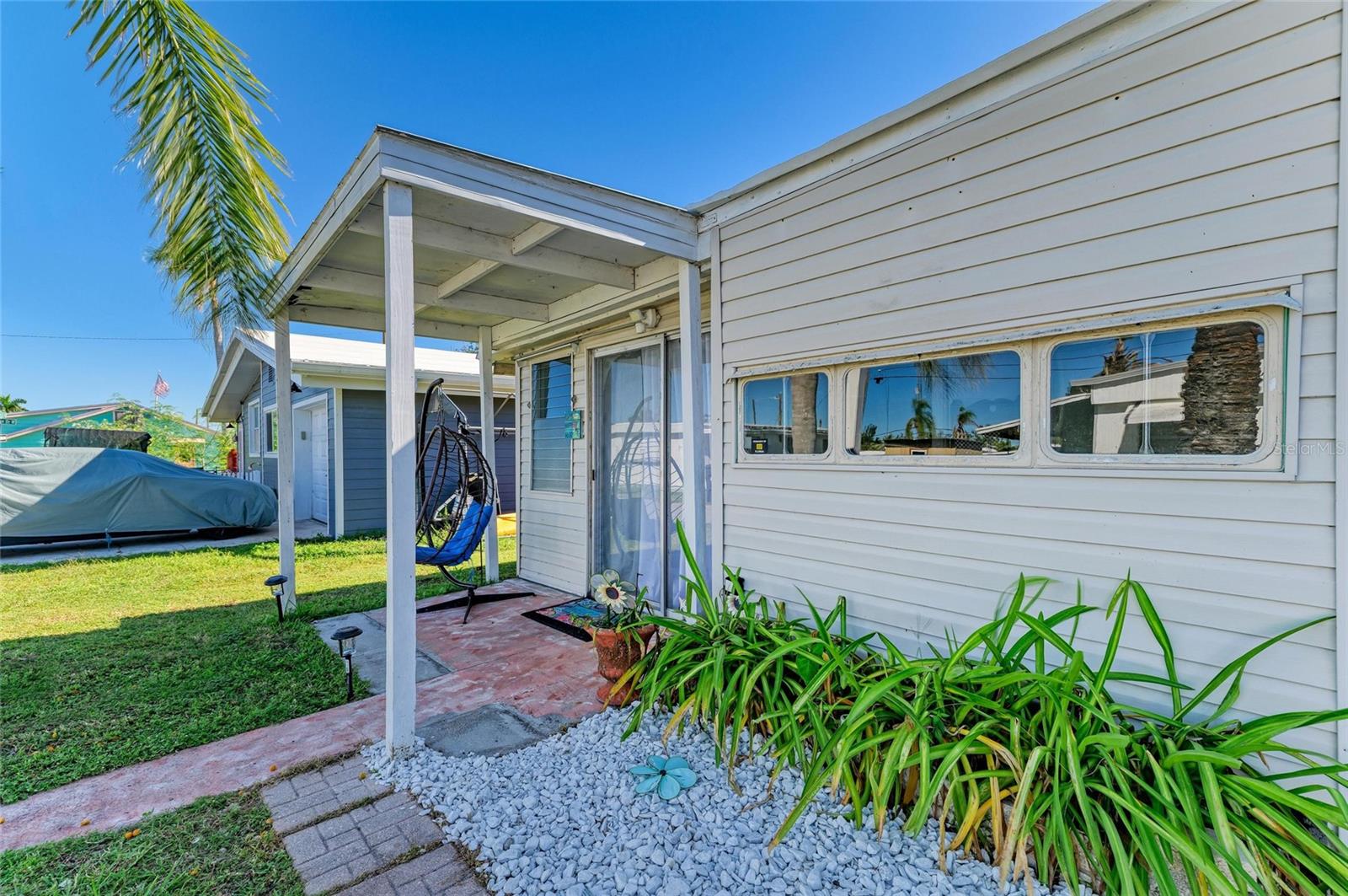 SUNNY SHORES - Residential
