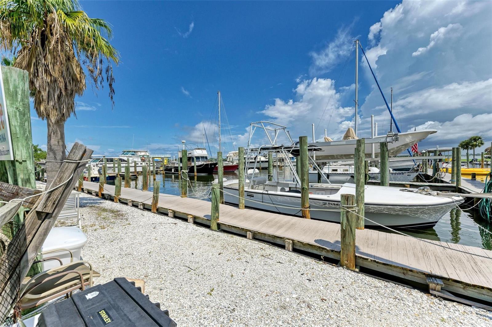 SUNNY SHORES - Residential
