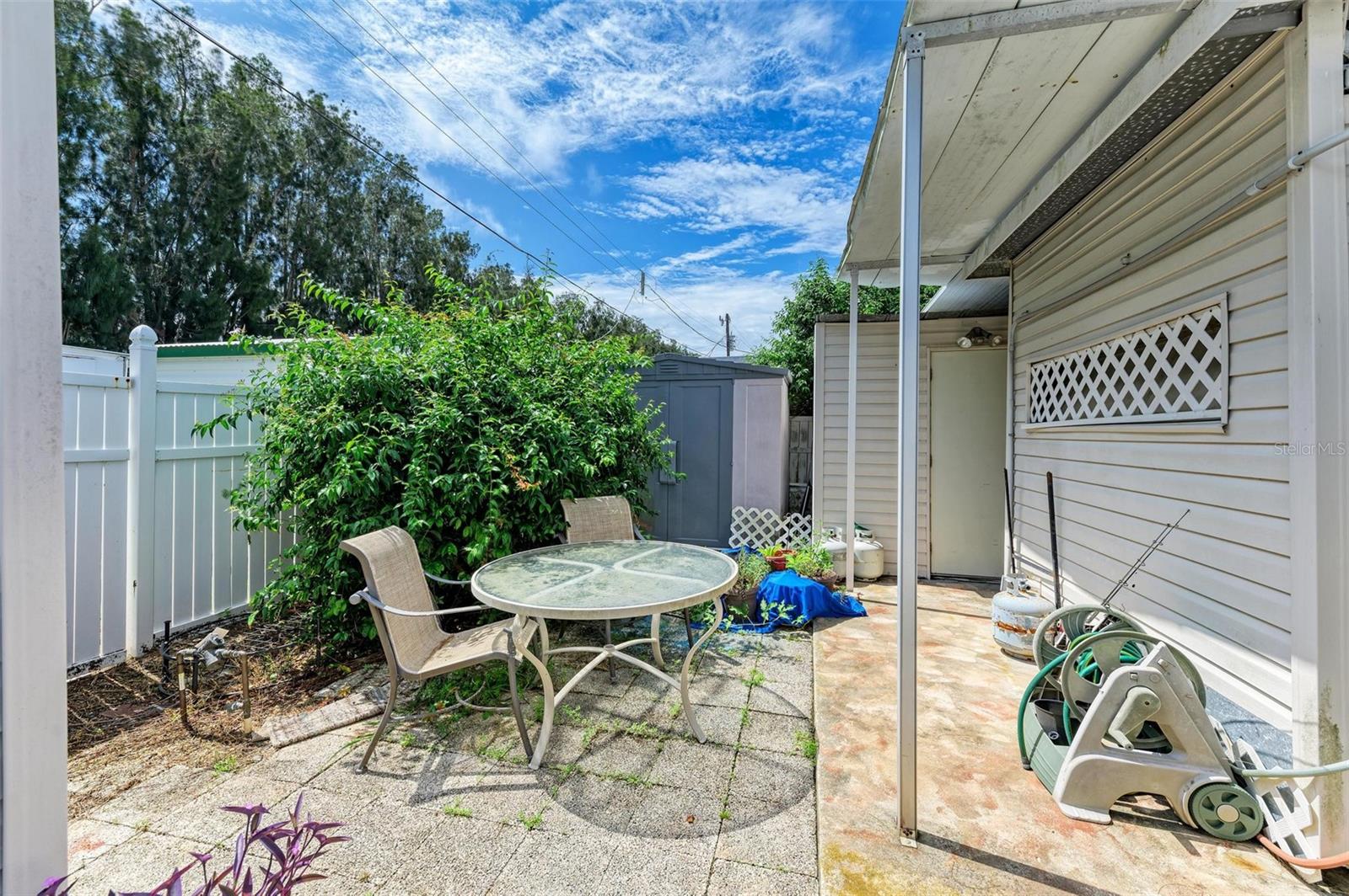 SUNNY SHORES - Residential