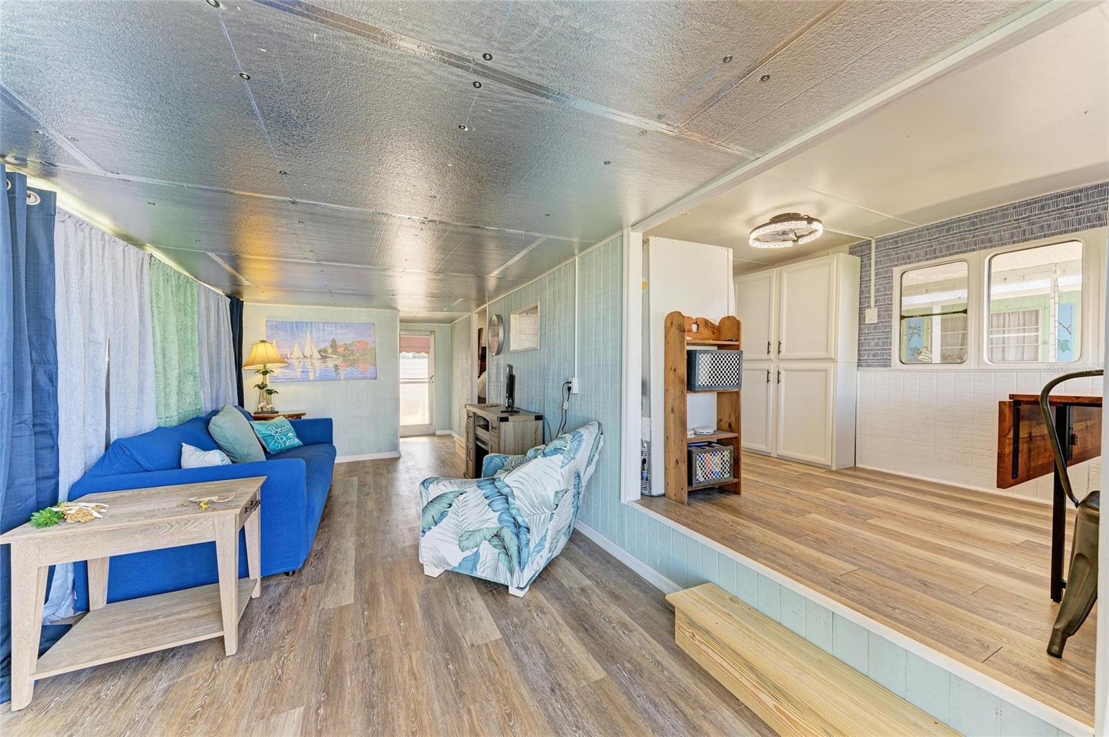 SUNNY SHORES - Residential