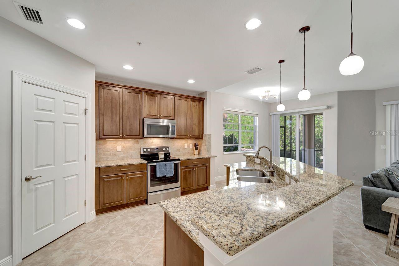 130 BELLA VISTA TERRACE 10A