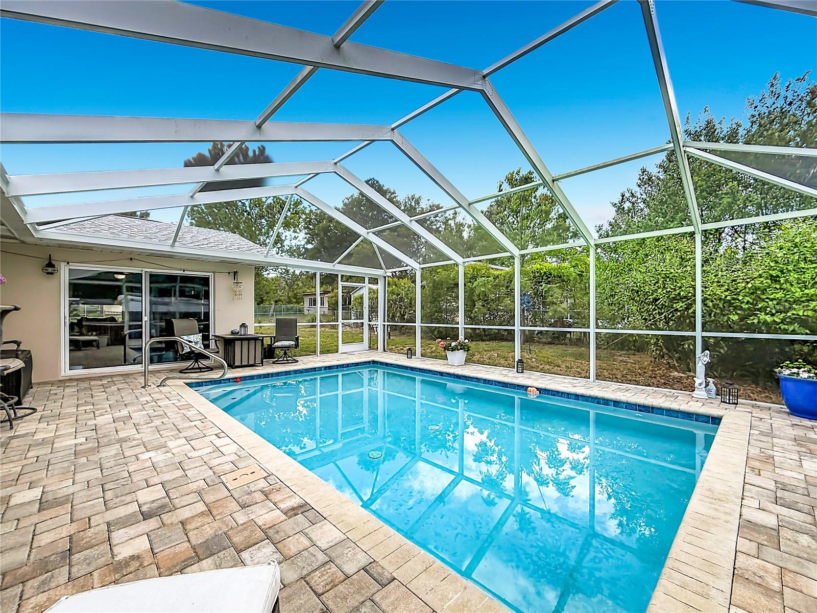 REPLAT OF CHARPIAS ADD - Residential