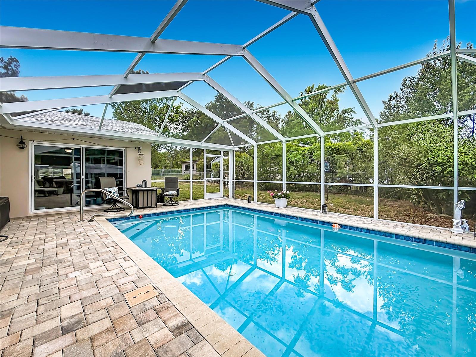 REPLAT OF CHARPIAS ADD - Residential