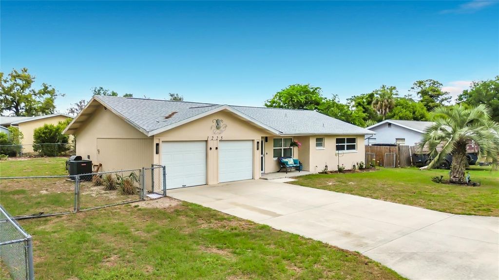 Photo of 1225 NE 2nd Street, Crystal River, FL 34429 (MLS # W7885259)