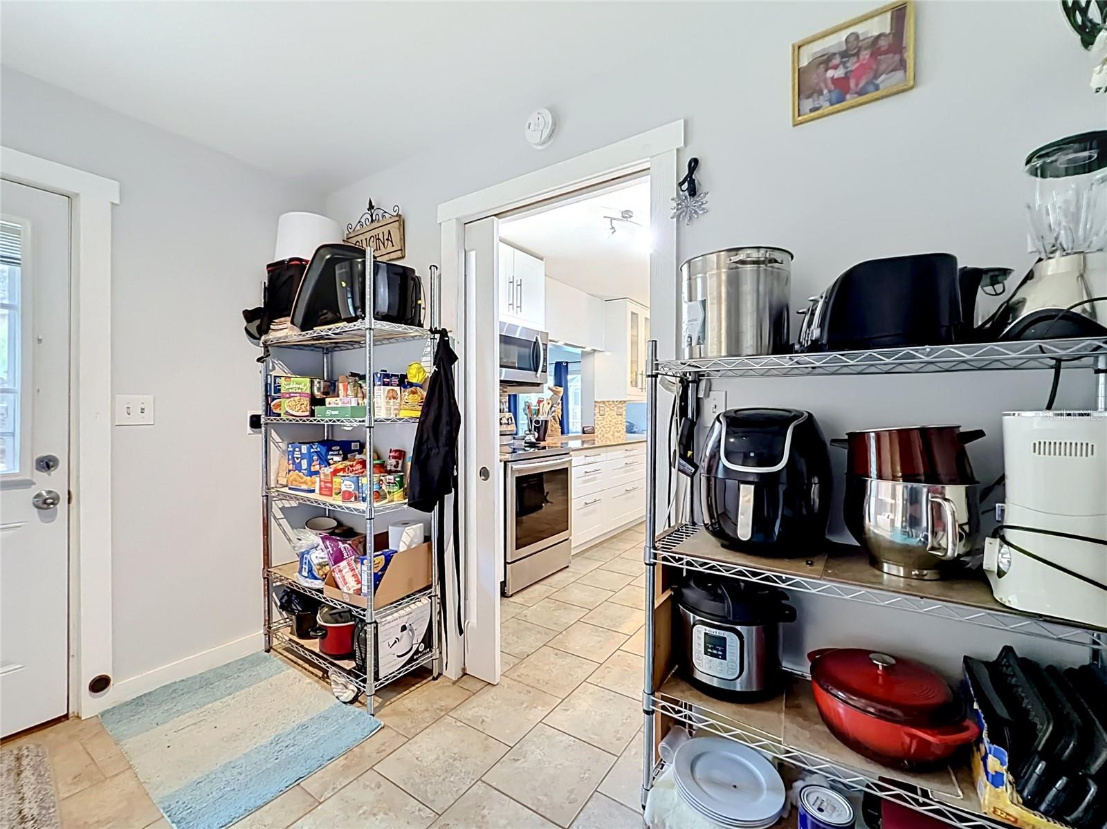 REPLAT OF CHARPIAS ADD - Residential