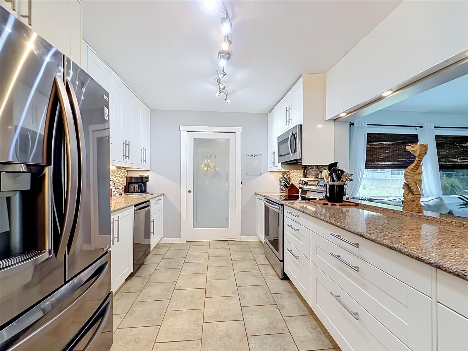 REPLAT OF CHARPIAS ADD - Residential
