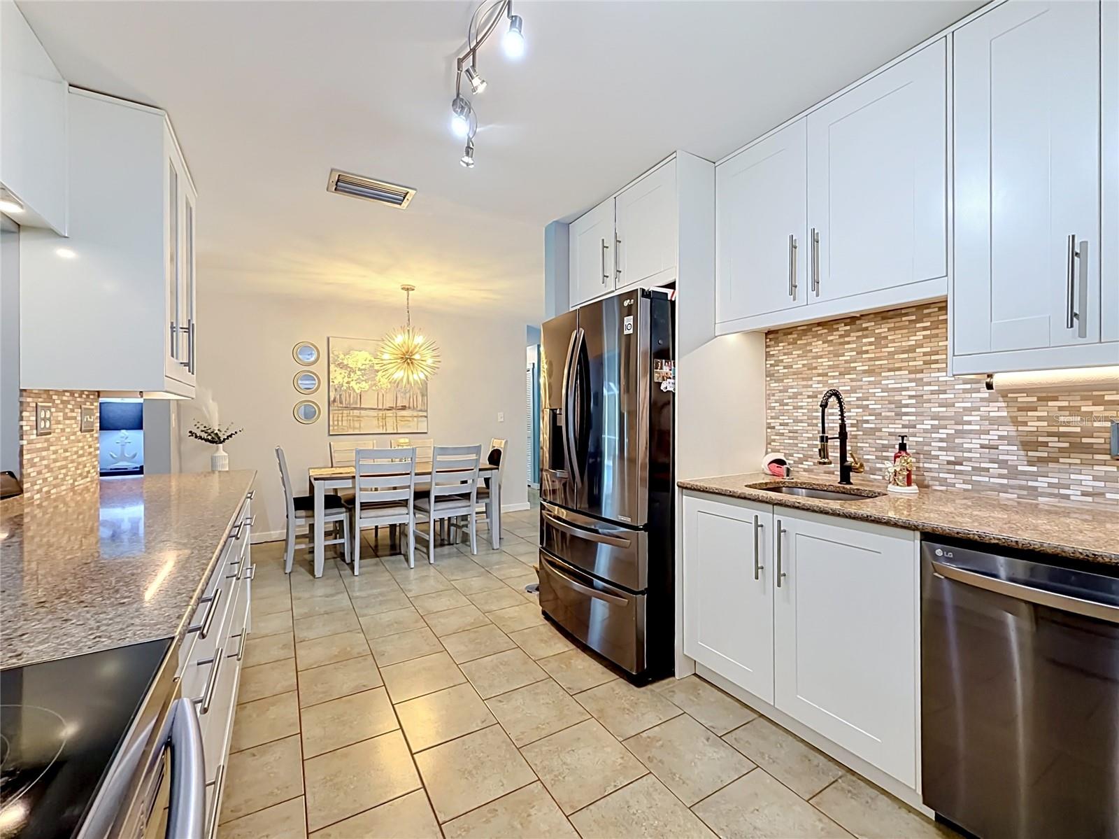 REPLAT OF CHARPIAS ADD - Residential