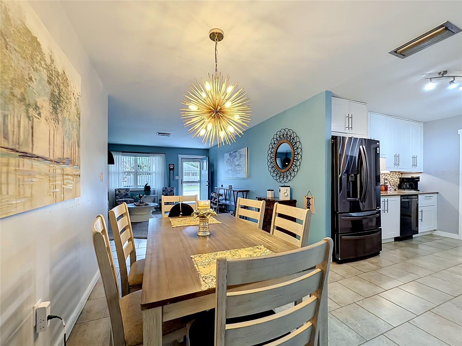 REPLAT OF CHARPIAS ADD - Residential