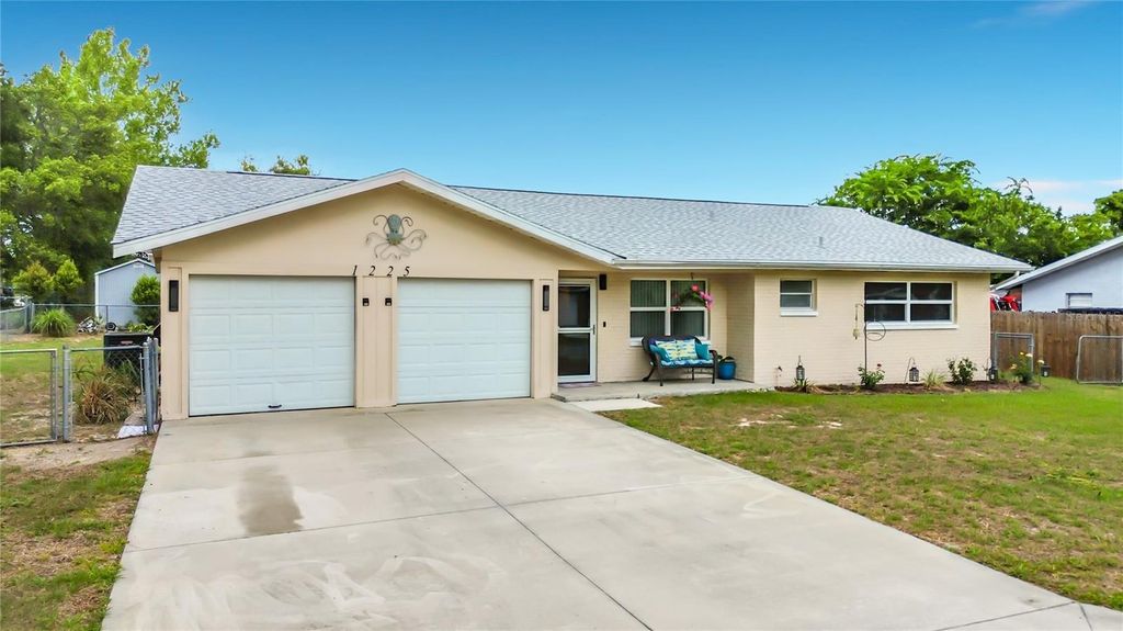 Photo of 1225 NE 2nd Street, Crystal River, FL 34429 (MLS # W7885259)