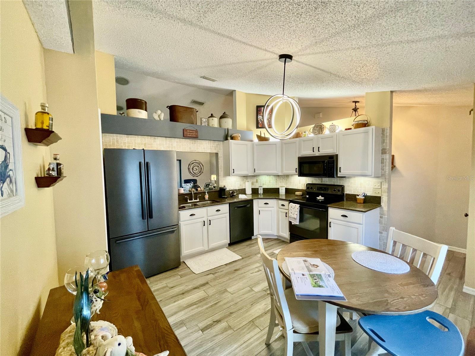 SUMMER TREES SOUTH PH 01 - Residential