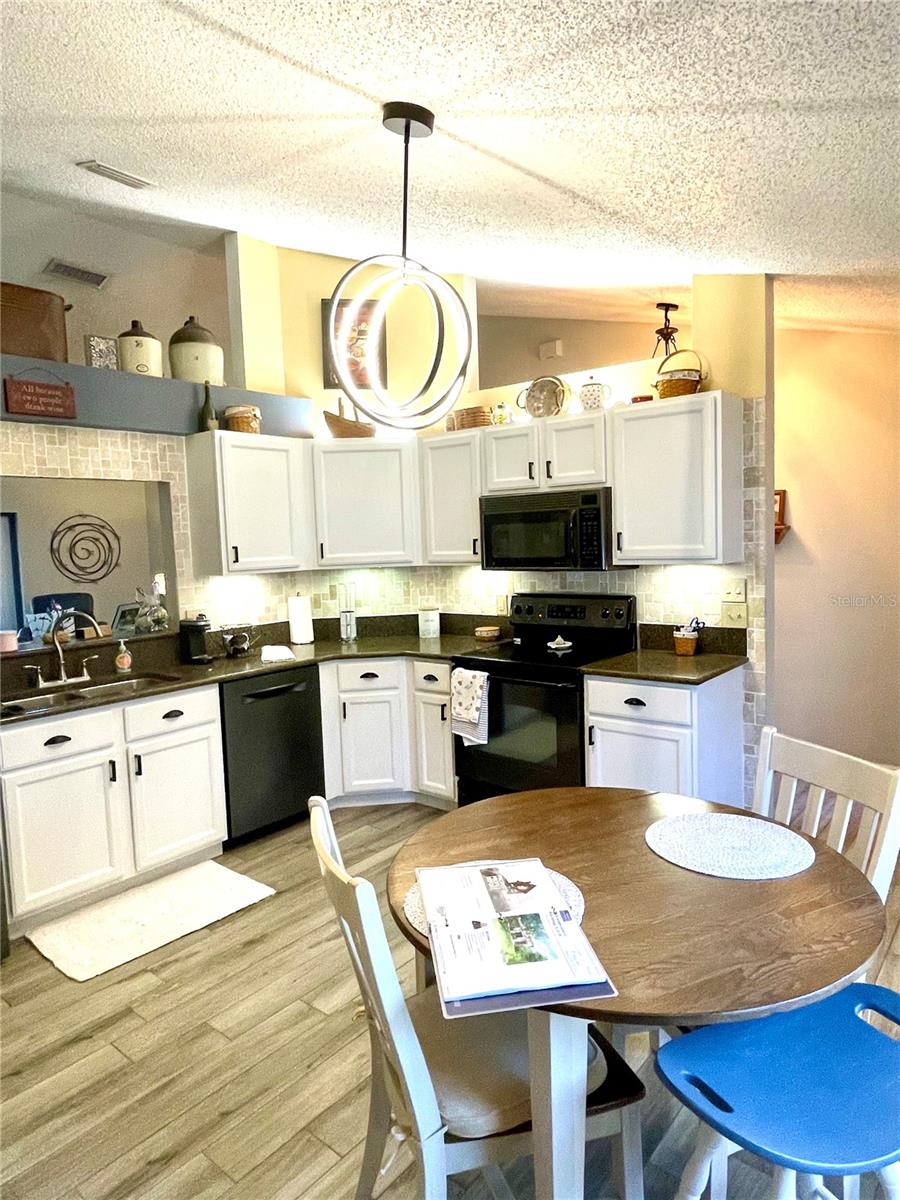 SUMMER TREES SOUTH PH 01 - Residential