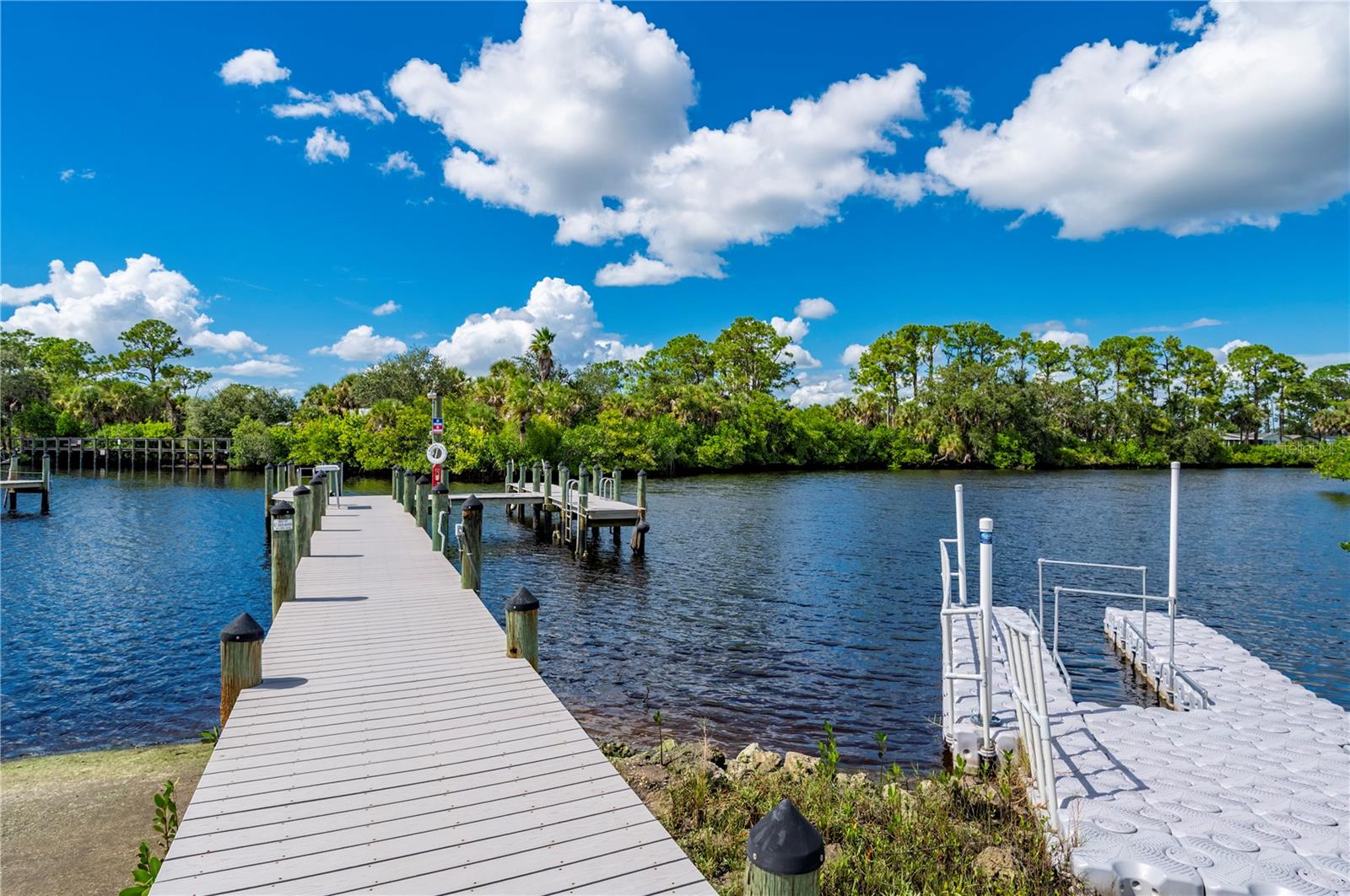 HARBOR ISLES III - Residential