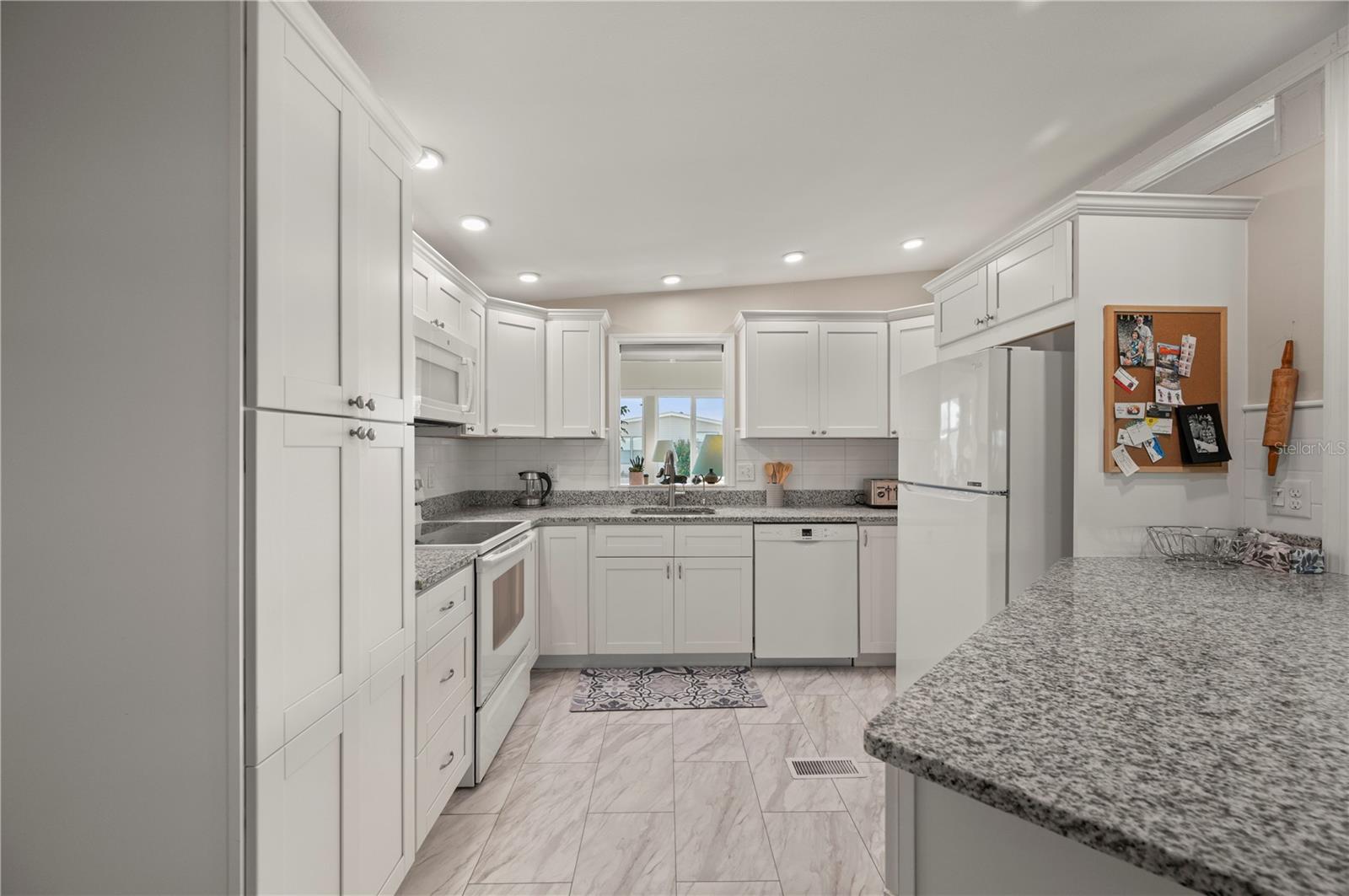 HARBOR ISLES III - Residential