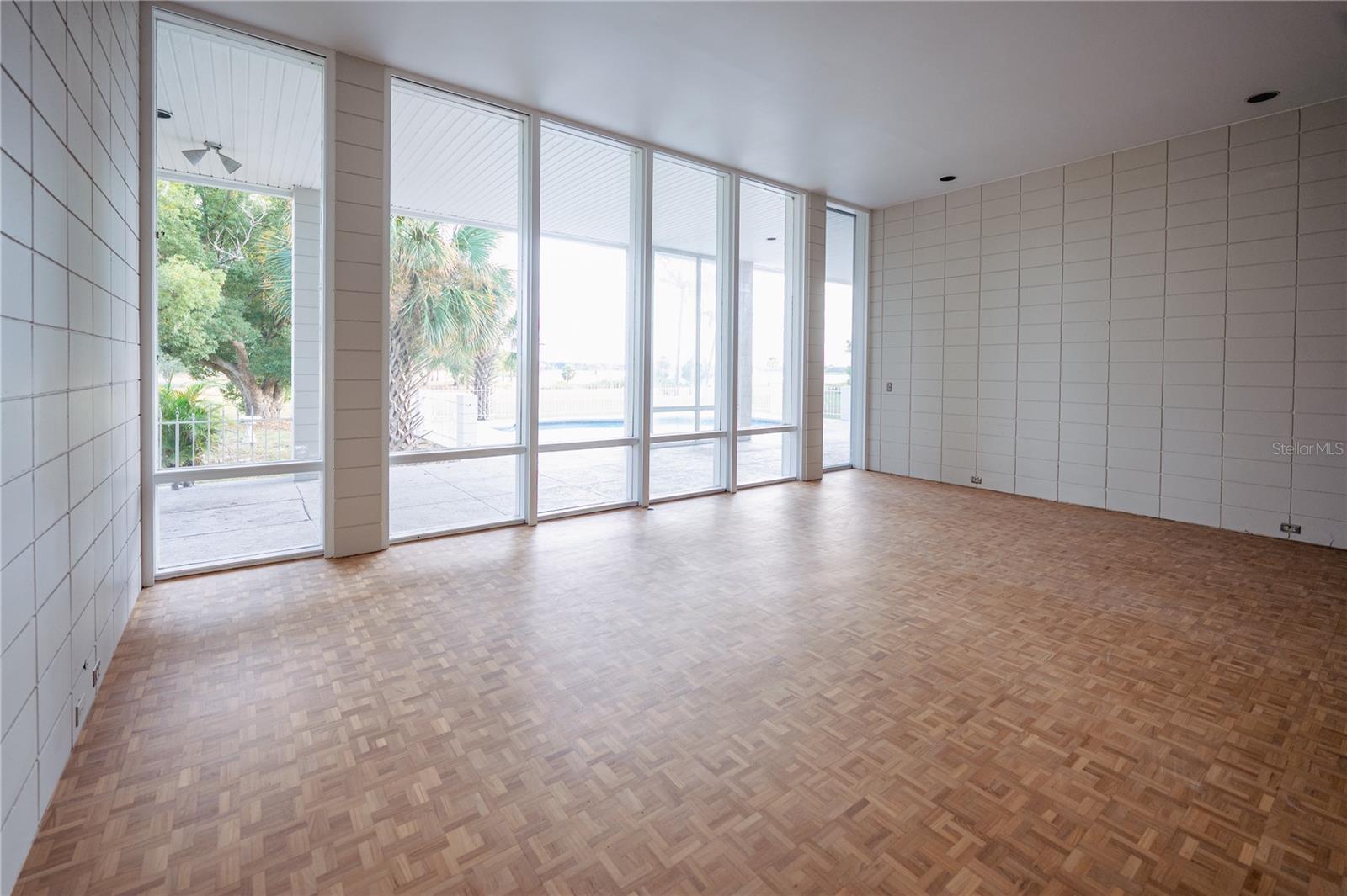 HIGHLAND PARK SUB - Residential