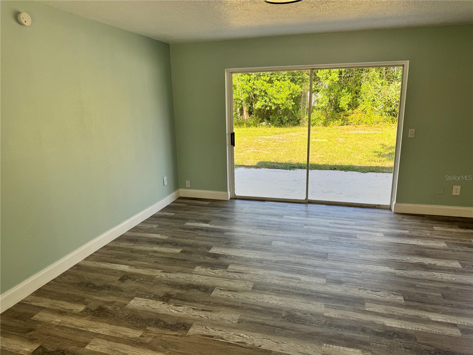 IMPERIAL ESTATES - Residential Lease