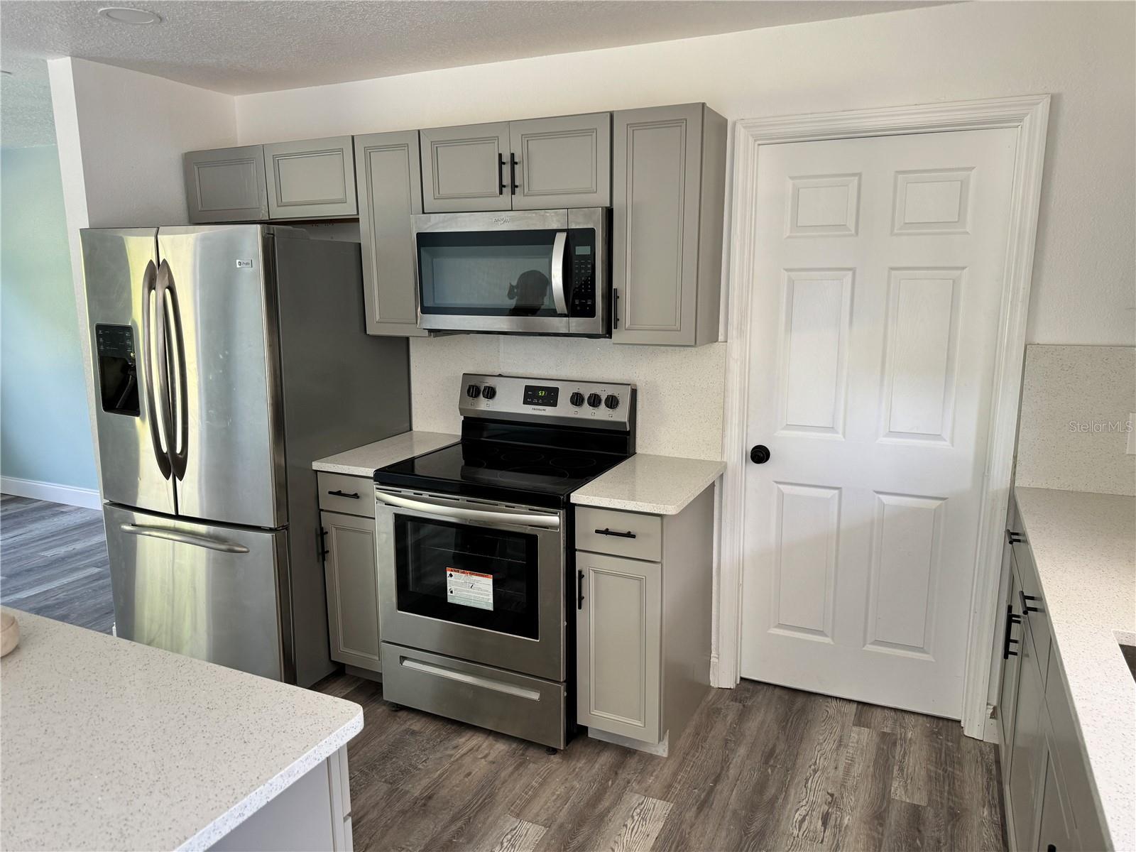 IMPERIAL ESTATES - Residential Lease