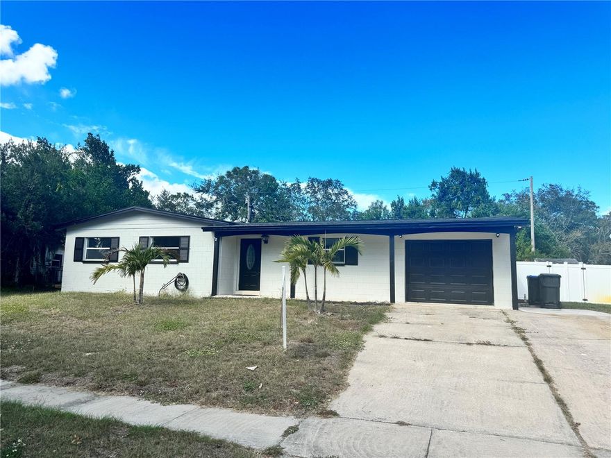 Beautiful House Located in a Very Convenient area in Titusville, Florida. Features 3 Bedrooms and 2 Bathrooms. House has been totally renovated including Stainless Steel Appliances . Please Contact us to make an appointment.
