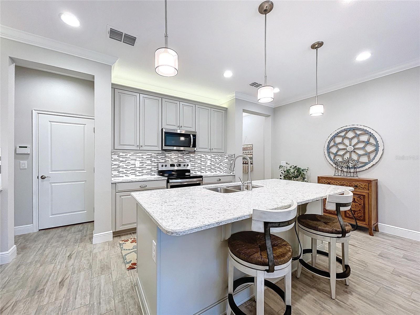 LAKESHORE PRESERVE - Residential