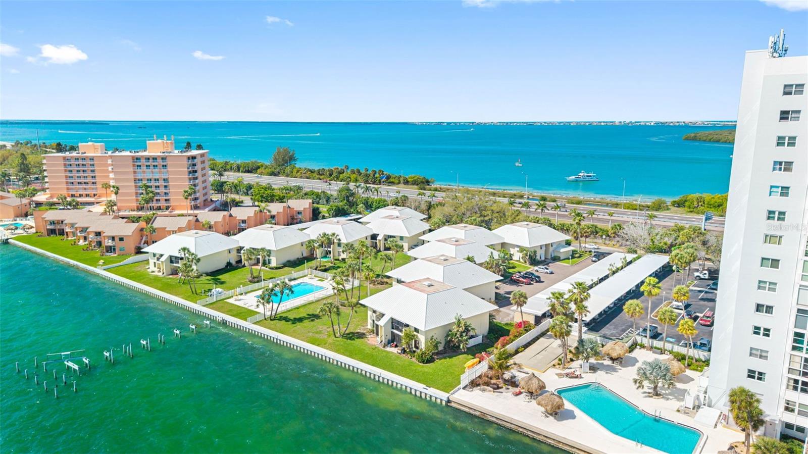 HIDDEN BAY VILLAS CONDO - Residential