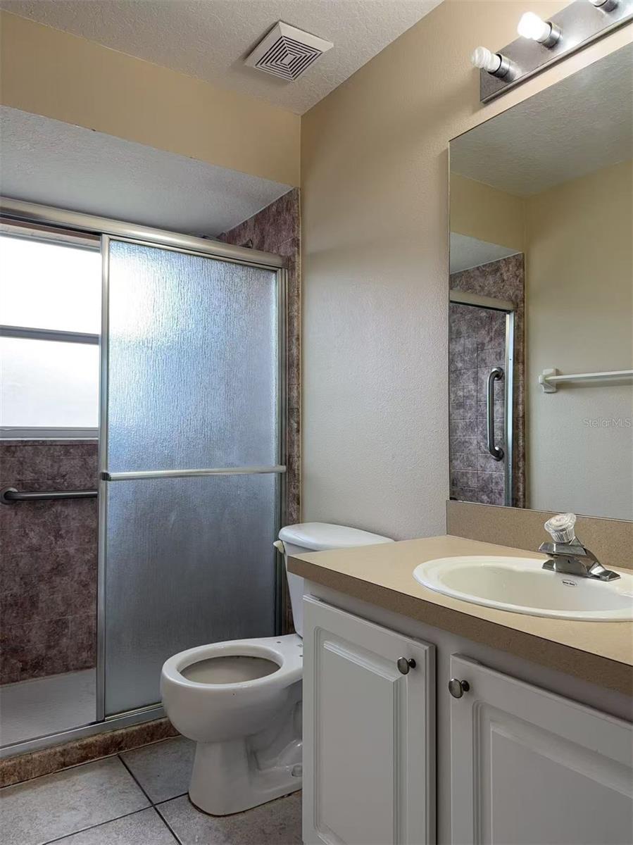 LOUISA POINTE PH 01 - Residential Lease