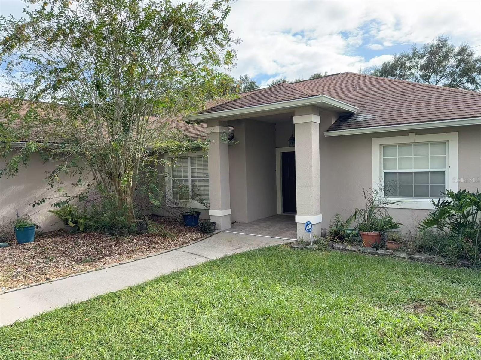 LOUISA POINTE PH 01 - Residential Lease