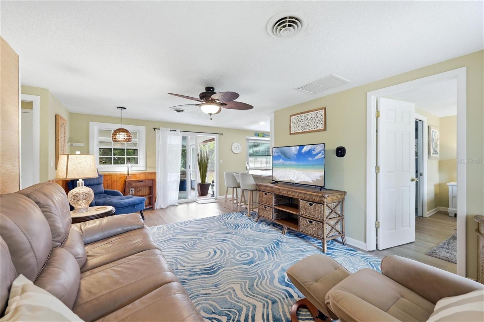 SOUTH VENICE - Residential