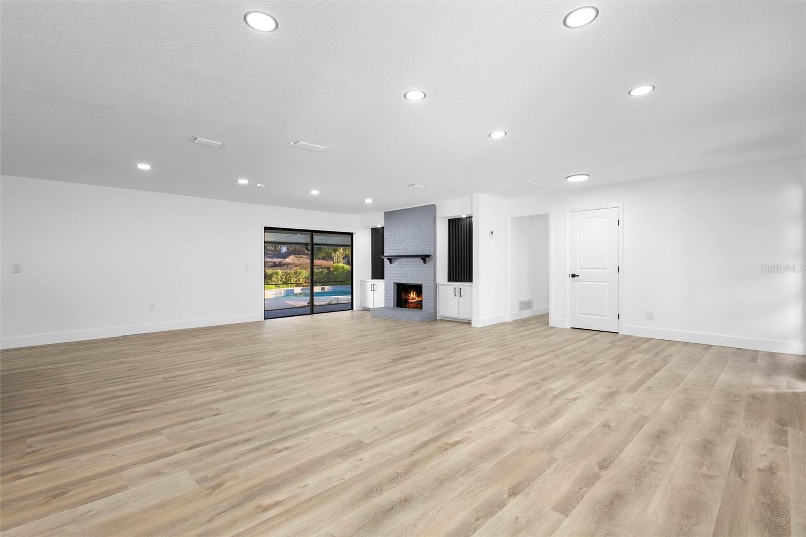 SWEETWATER OAKS - Residential