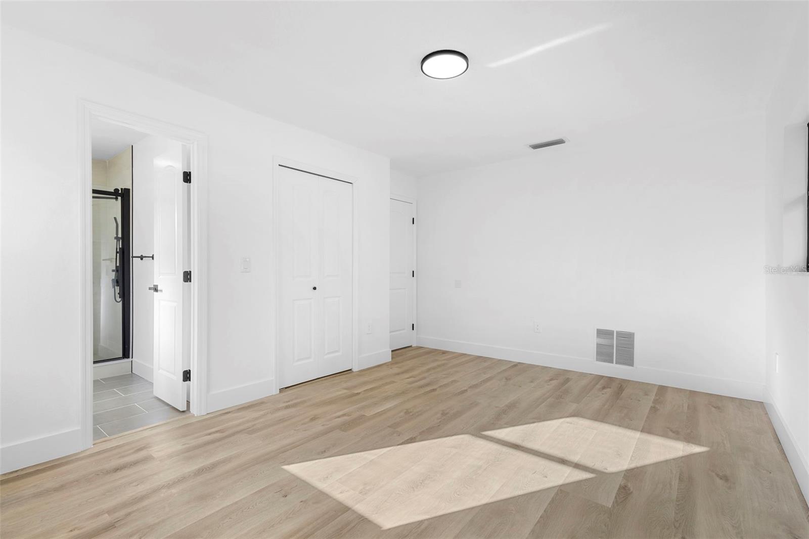 SWEETWATER OAKS - Residential