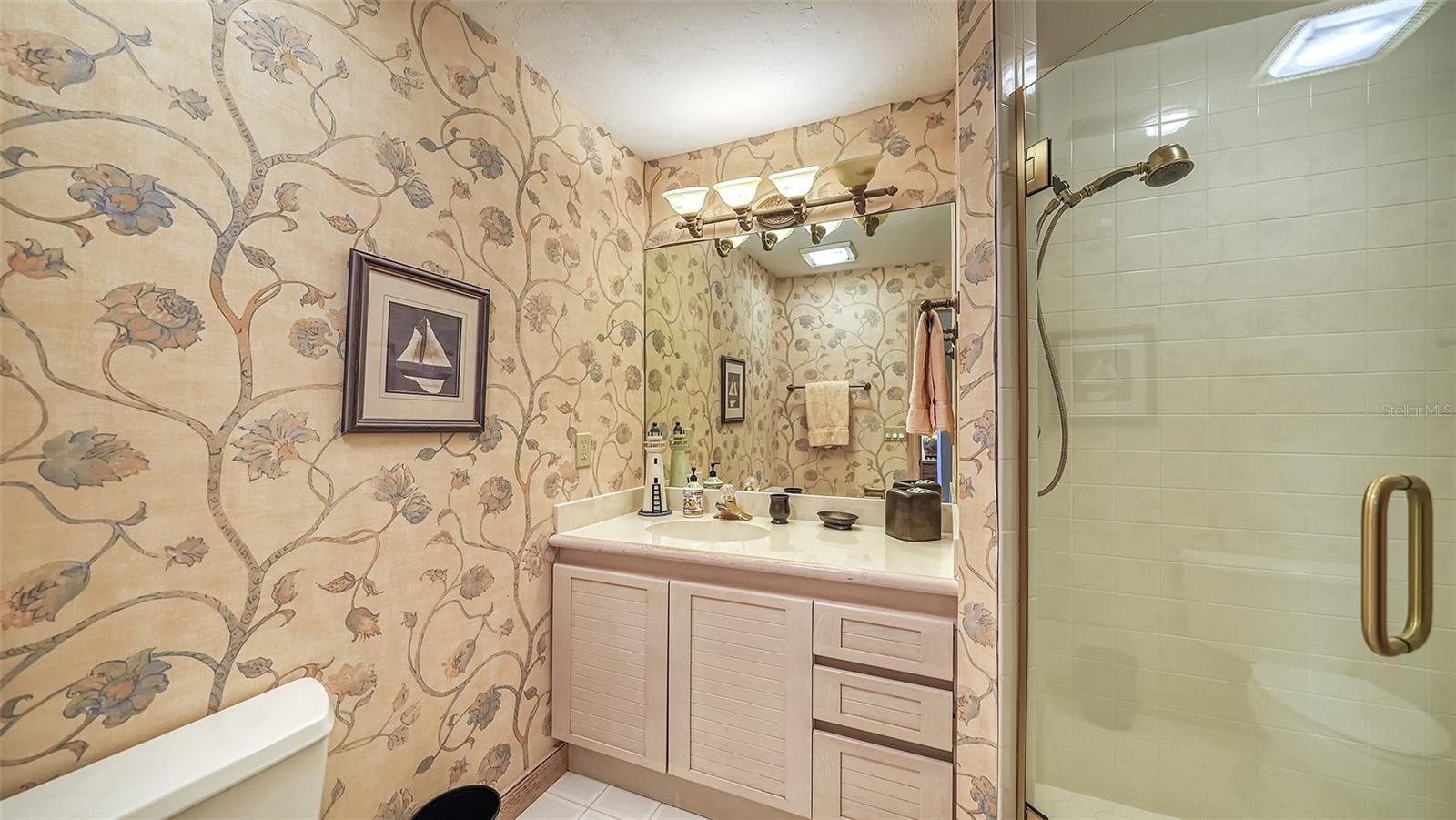 COUNTRY CLUB SHORES SEC 04 - Residential