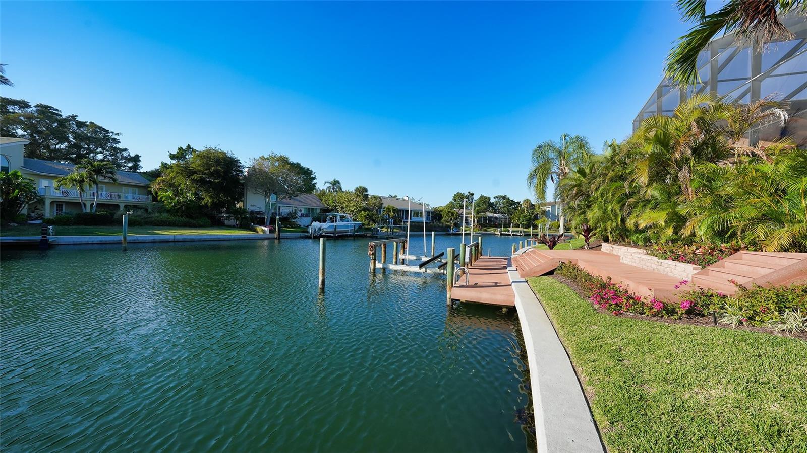 COUNTRY CLUB SHORES SEC 04 - Residential