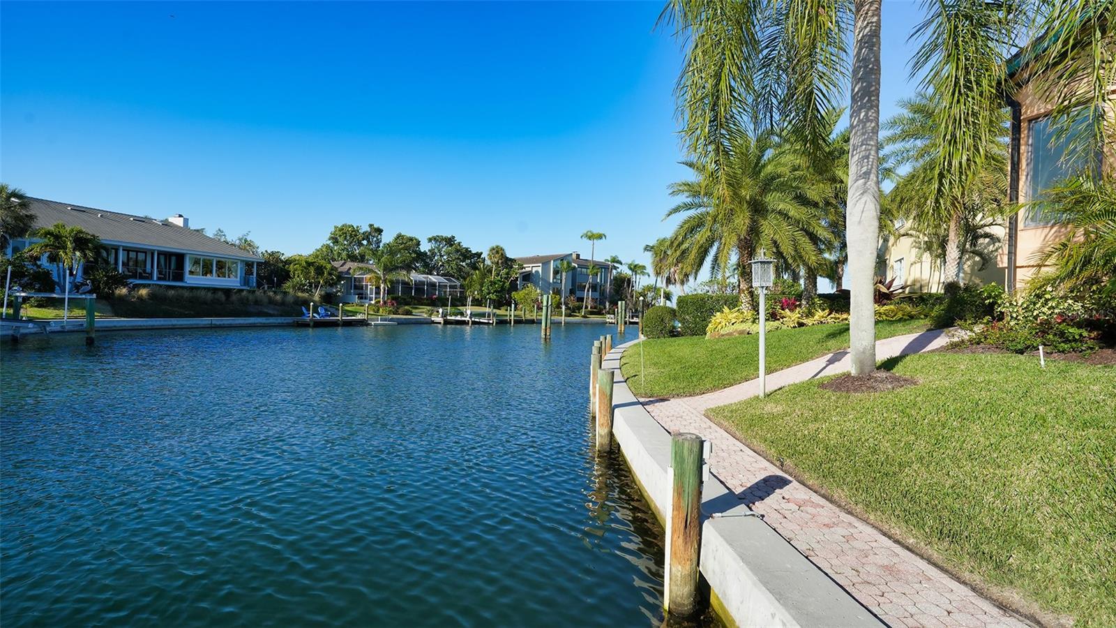 COUNTRY CLUB SHORES SEC 04 - Residential