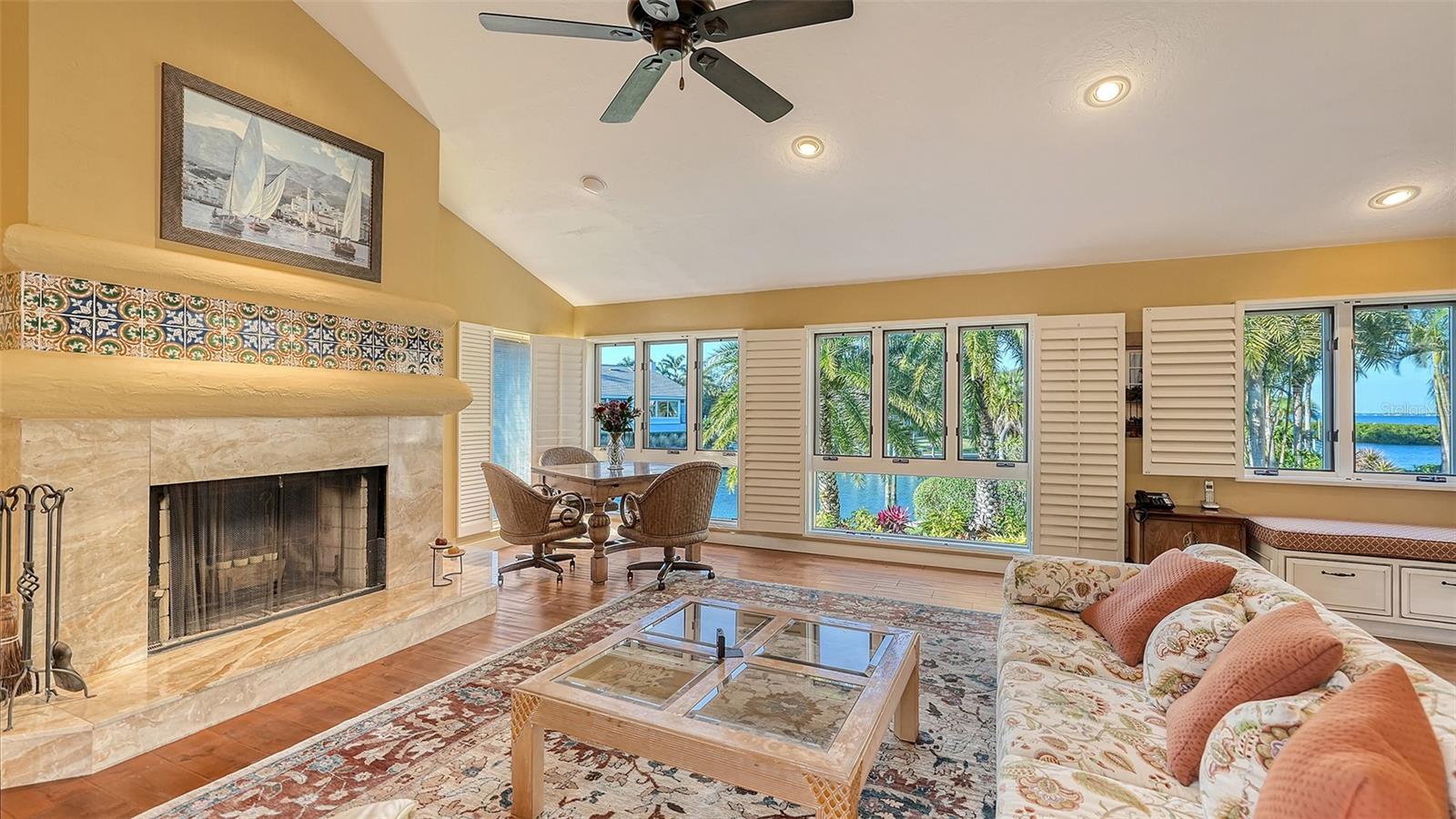 COUNTRY CLUB SHORES SEC 04 - Residential