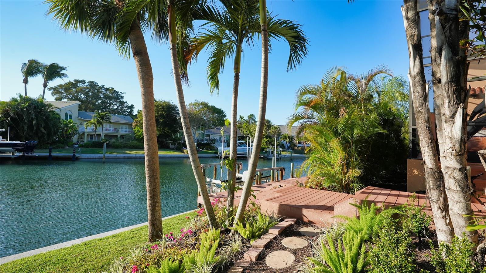 COUNTRY CLUB SHORES SEC 04 - Residential