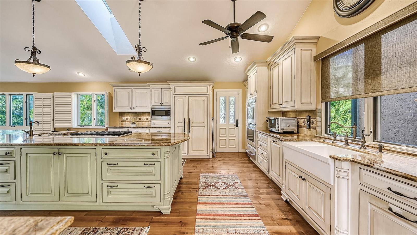 COUNTRY CLUB SHORES SEC 04 - Residential