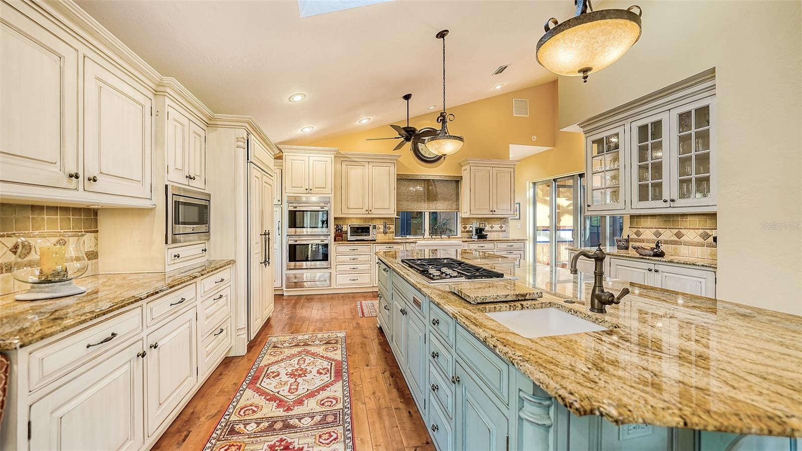 COUNTRY CLUB SHORES SEC 04 - Residential