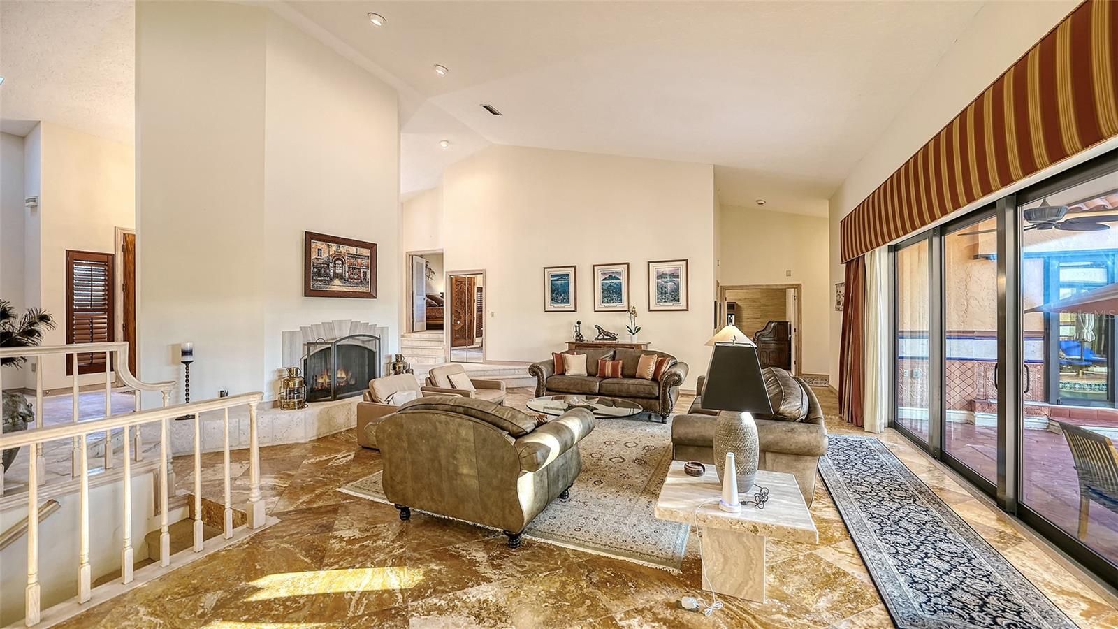 COUNTRY CLUB SHORES SEC 04 - Residential