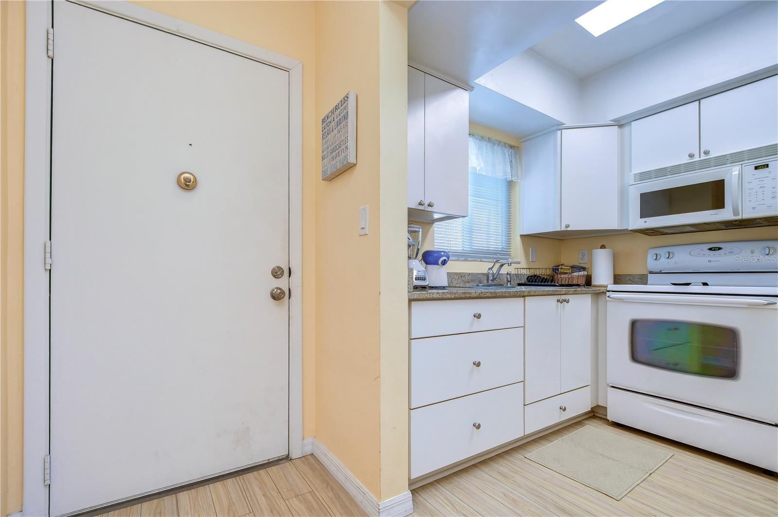 6767 SUNSET WAY 203