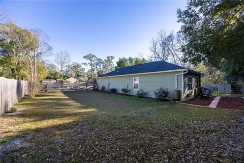 A home in HIGH SPRINGS