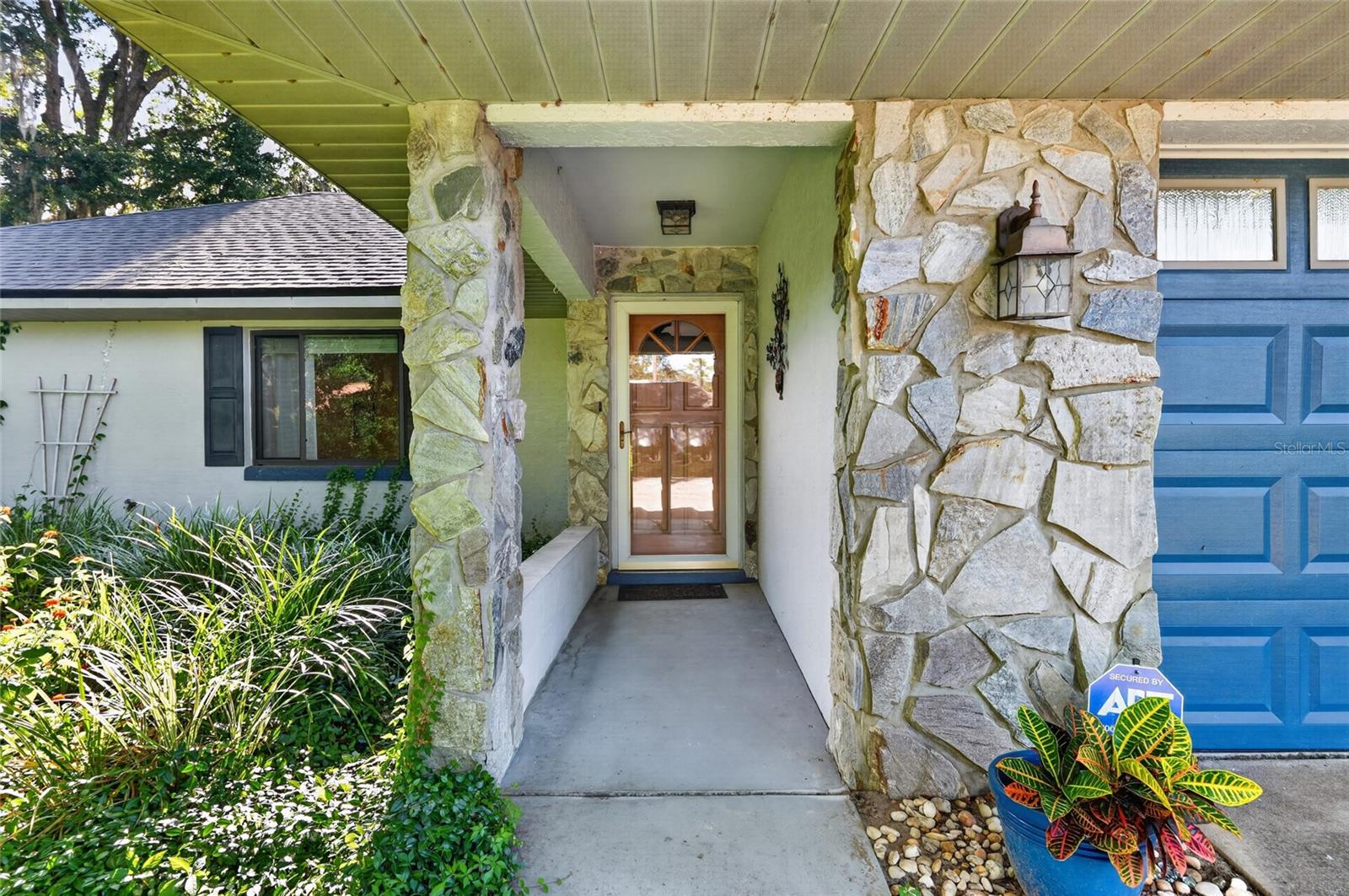 525 SE 62ND AVENUE