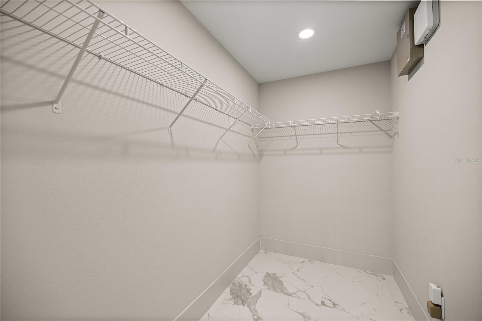 ROLLING HILLS UN 04 - Residential