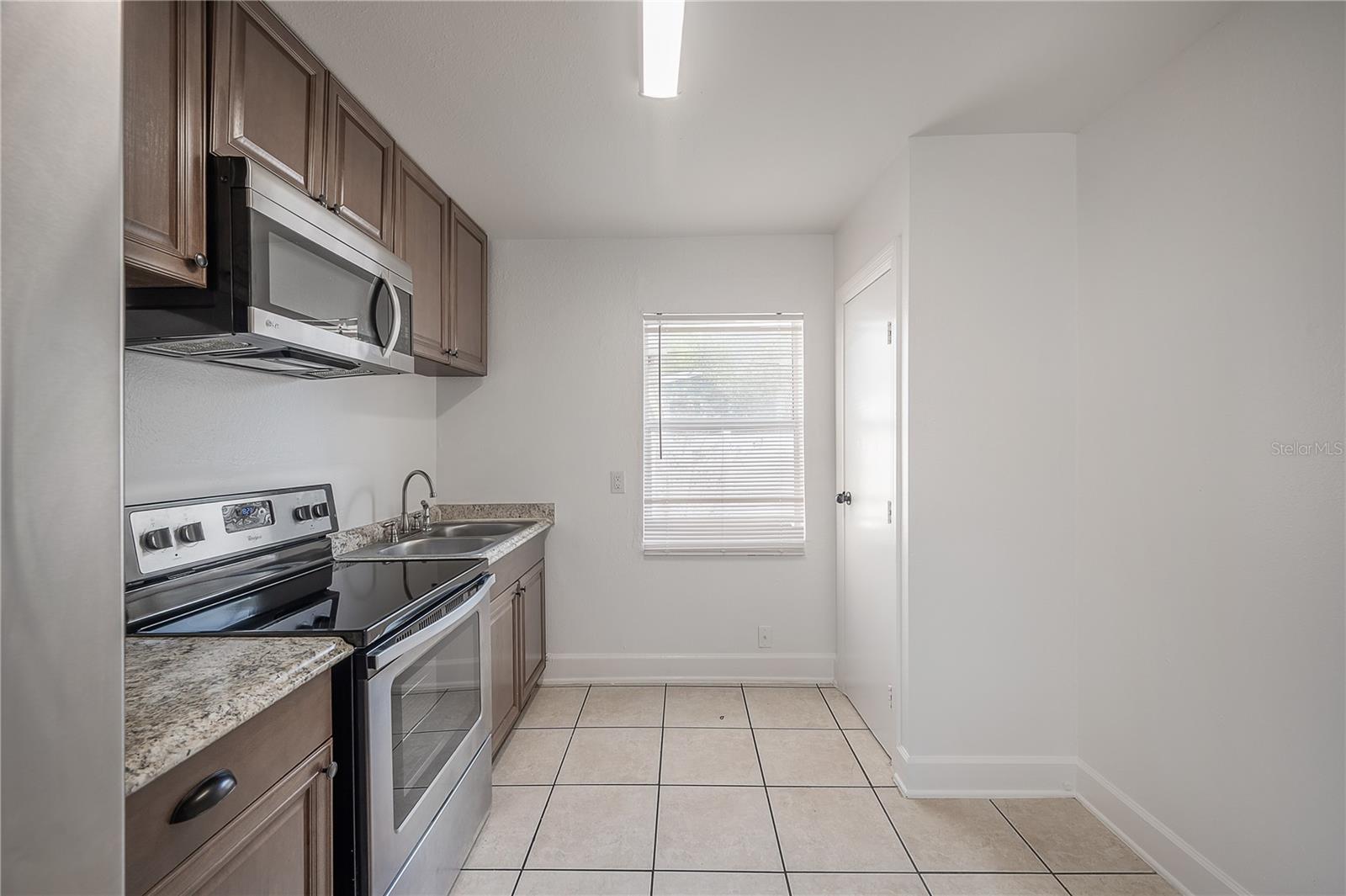 CARLTON PLACE - Residential Income