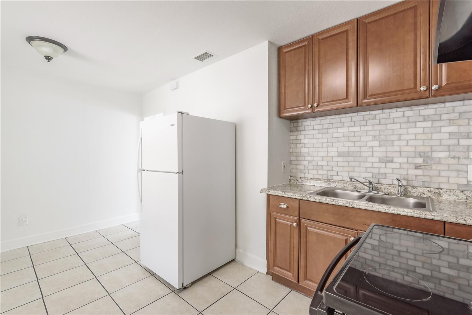 CARLTON PLACE - Residential Income
